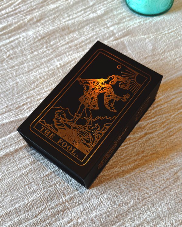 The Gold Foil Tarot - Black Deluxe Edition - Imagen 2